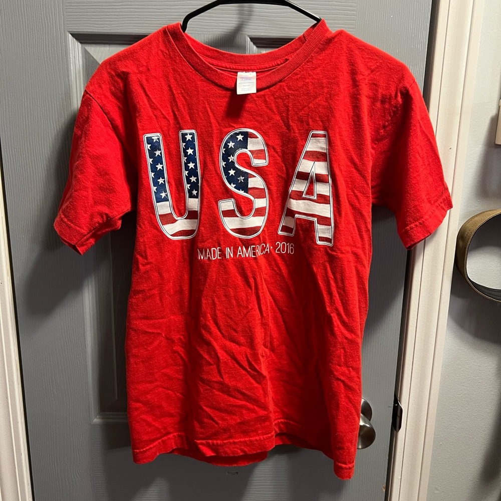 Unisex small USA tshirt